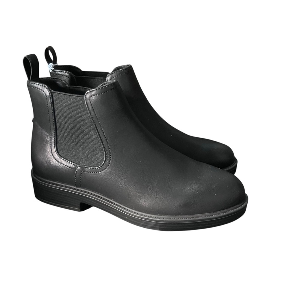 NWT Aerosoles Classic Black Chelsea Pull On Boots Botties 6.5